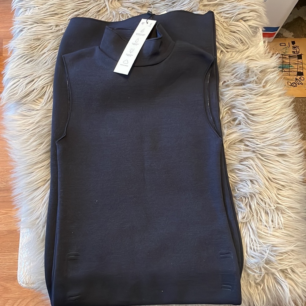 Zara - Picture 2 of 4